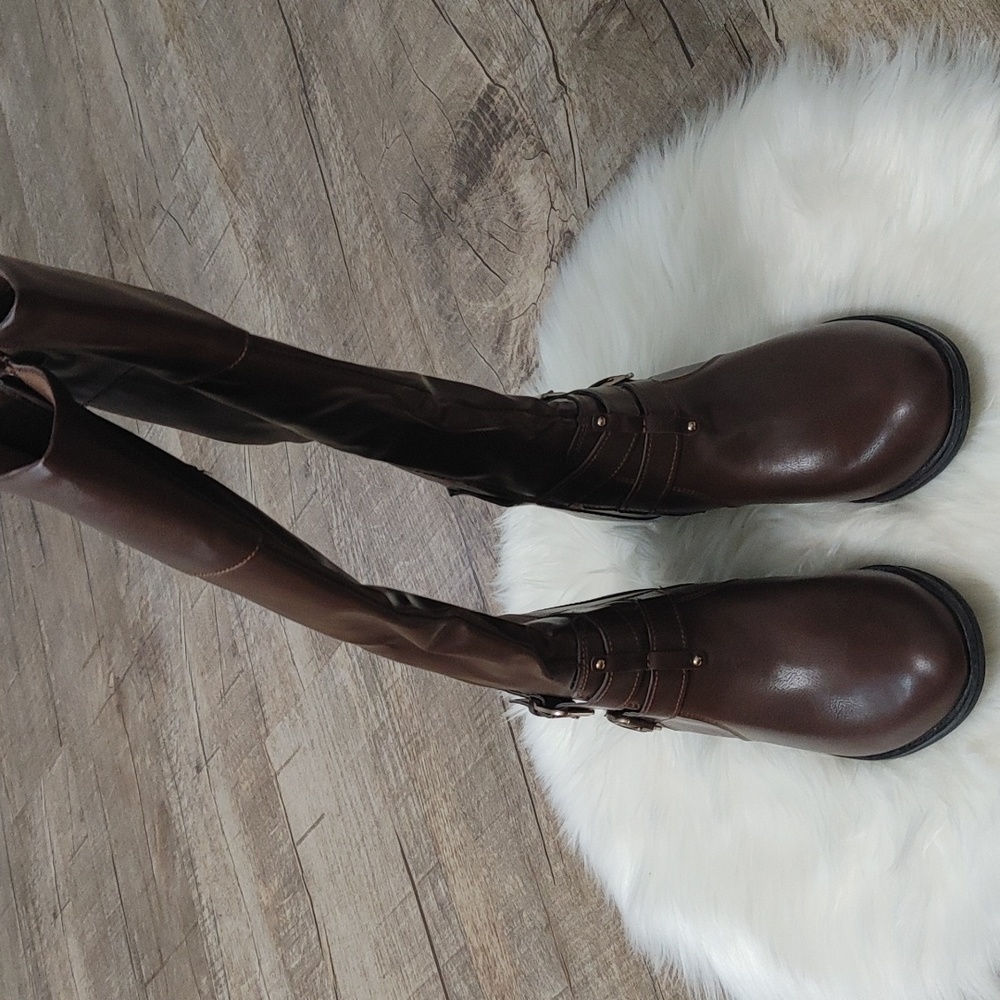 ARIZONA JEAN CO Denver Brown Knee High Boots. Size 8.5